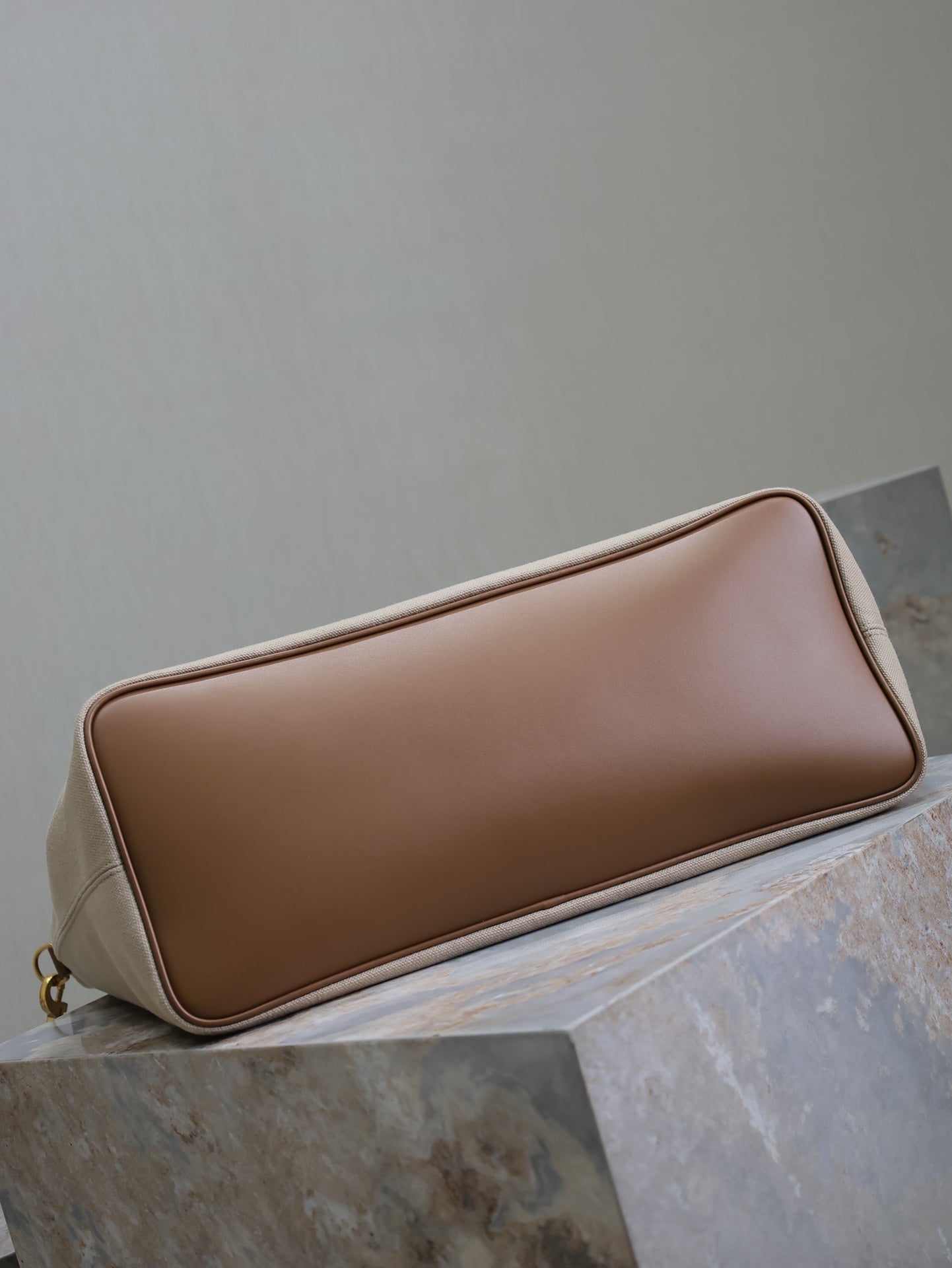 TRAVEL BAG 48 IN WHITE CANVAS AND BROWN LEATHER TRIM GOLD HARDWARE