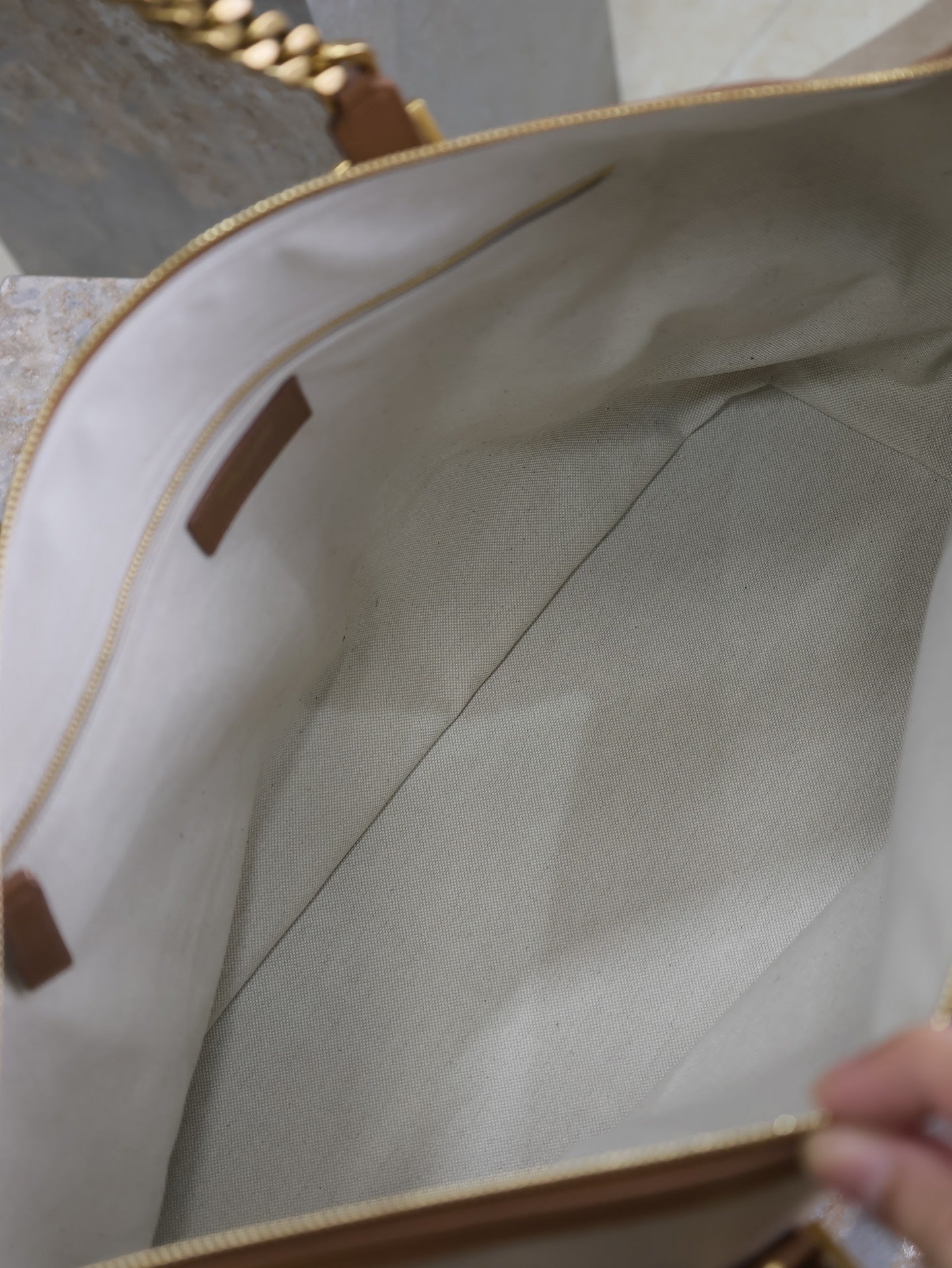 TRAVEL BAG 48 IN WHITE CANVAS AND BROWN LEATHER TRIM GOLD HARDWARE