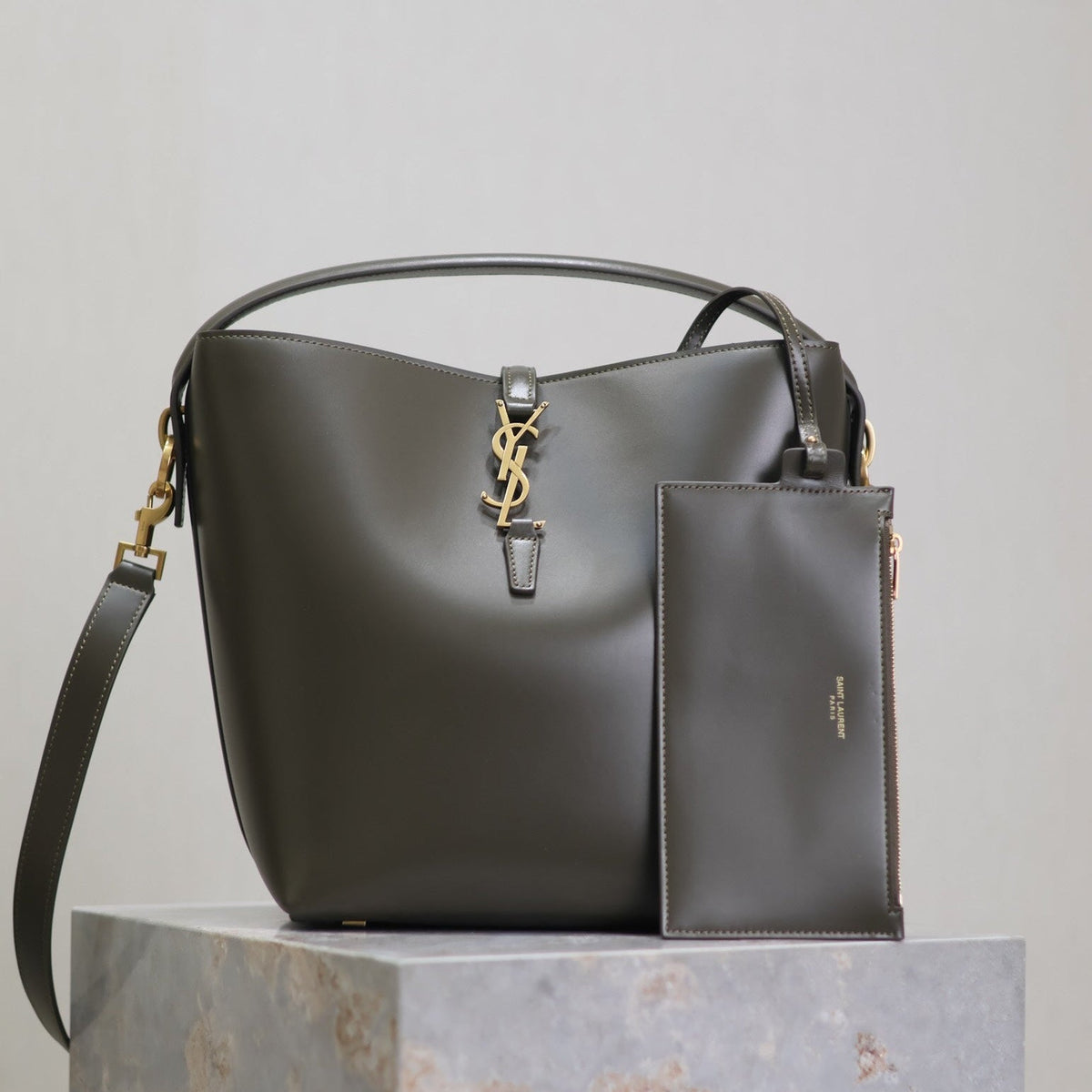 YSL 25S LE 5 À 7 BUCKET 26 IN DARK OLIVE CALFSKIN GOLD HARDWARE