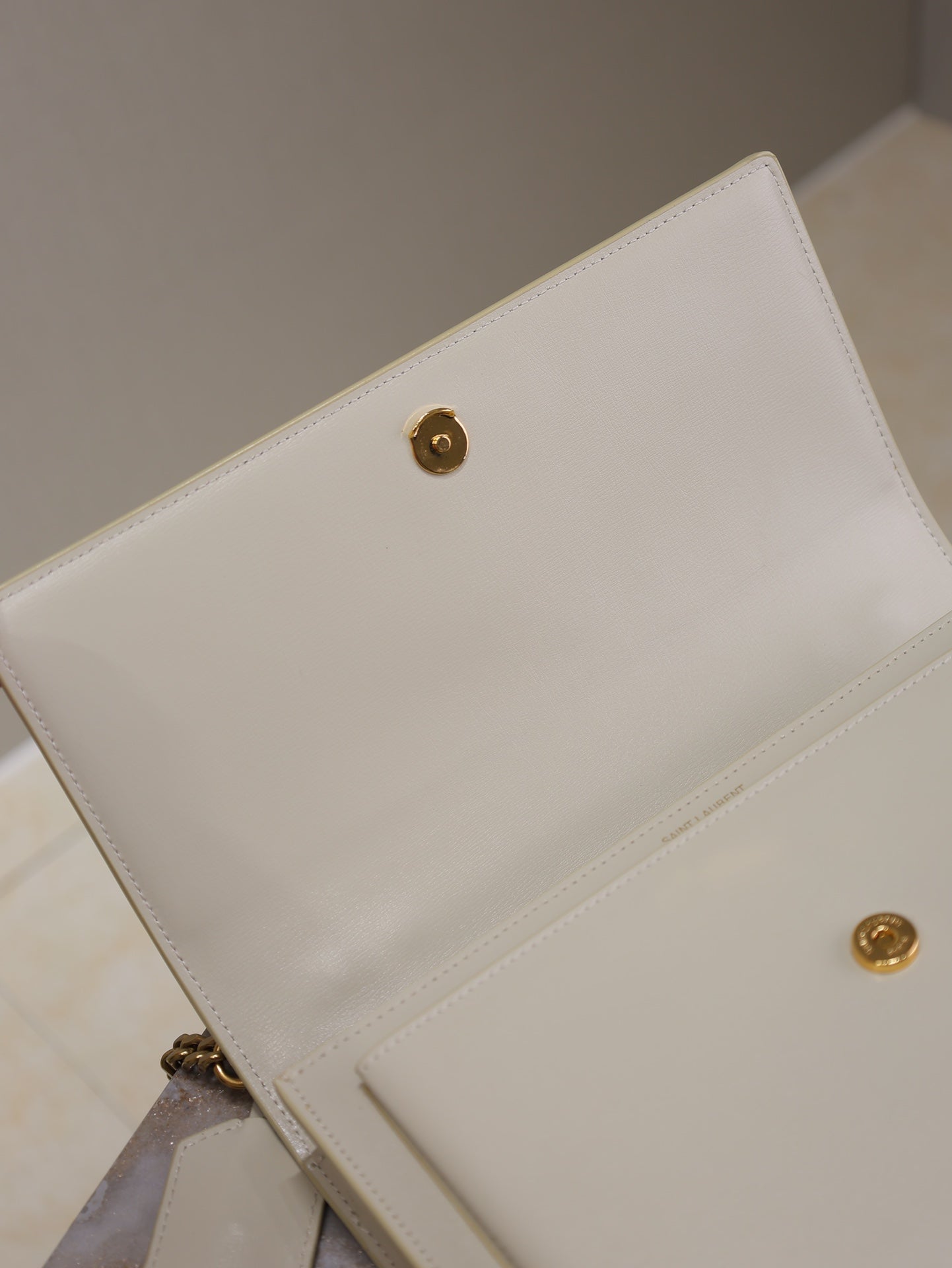 YSL 25S SUNSET MM 25 IN IVORY CALFSKIN GOLD HARDWRE