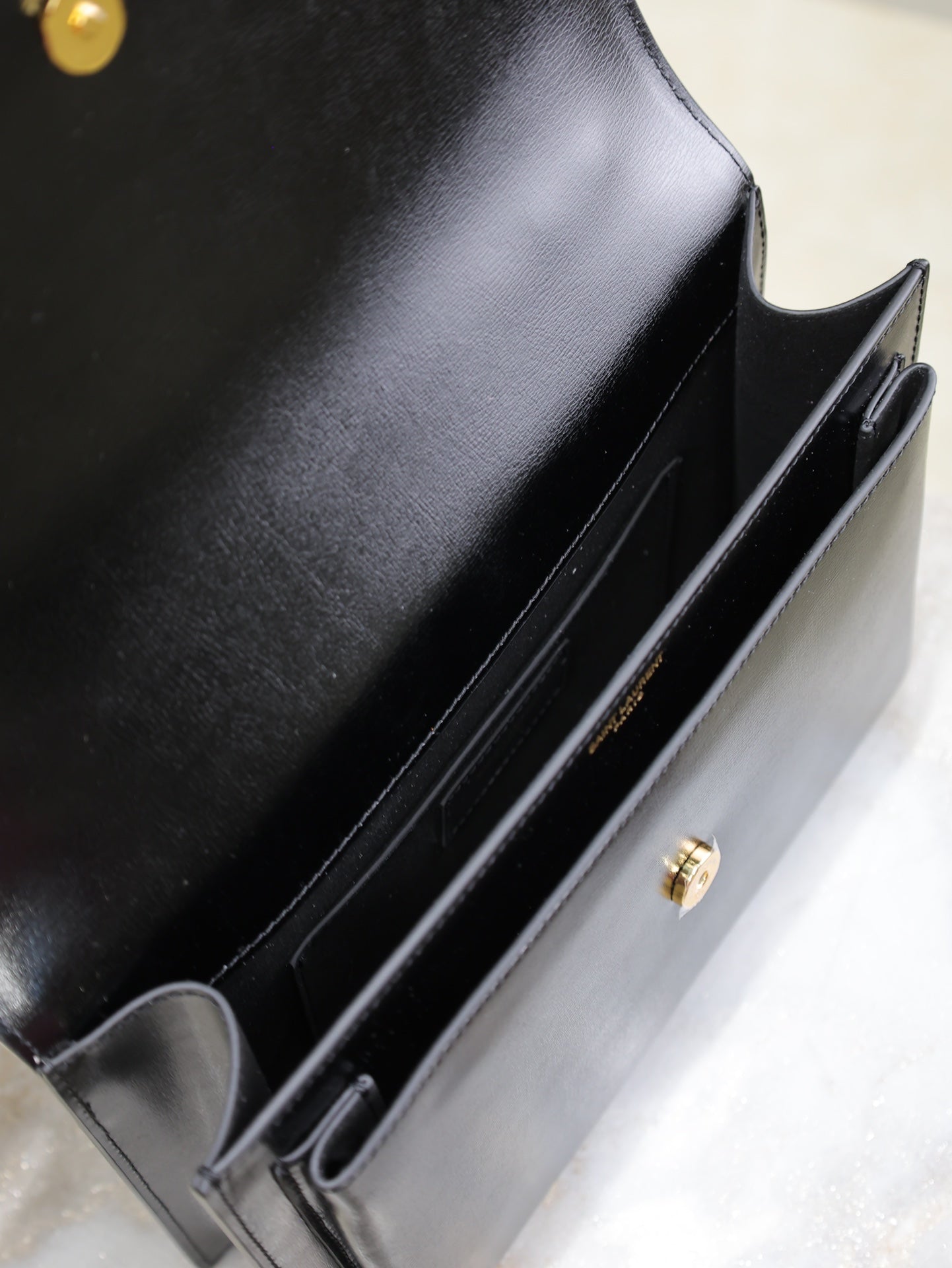 YSL 25S SUNSET MM 25 IN BLACK CALFSKIN GOLD HARDWRE