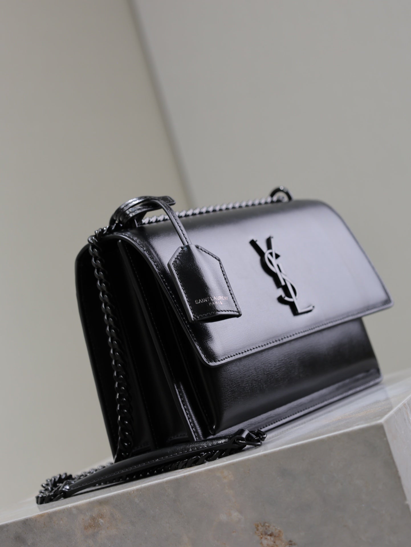 YSL 25S SUNSET BAG 22 IN BLACK CALFSKIN BLACK HARDWRE