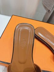 Idioma Sandal Tan Calfskin