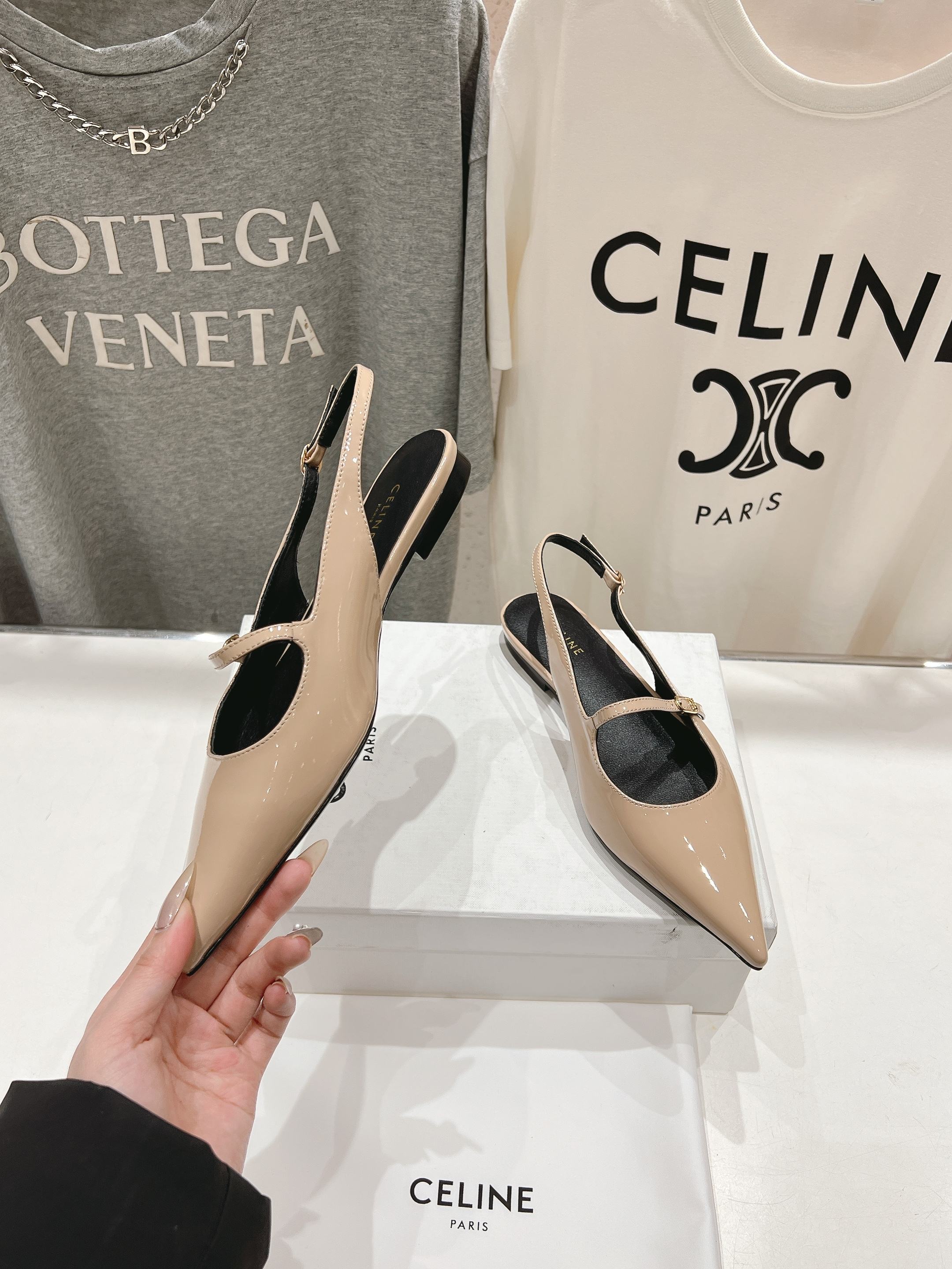 JUDY FLAT SLINGBACK IN TAN BEIGE PATENT CALFSKIN