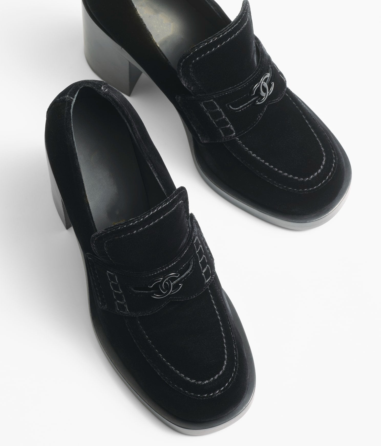MOCCASINS BLACK VELVET