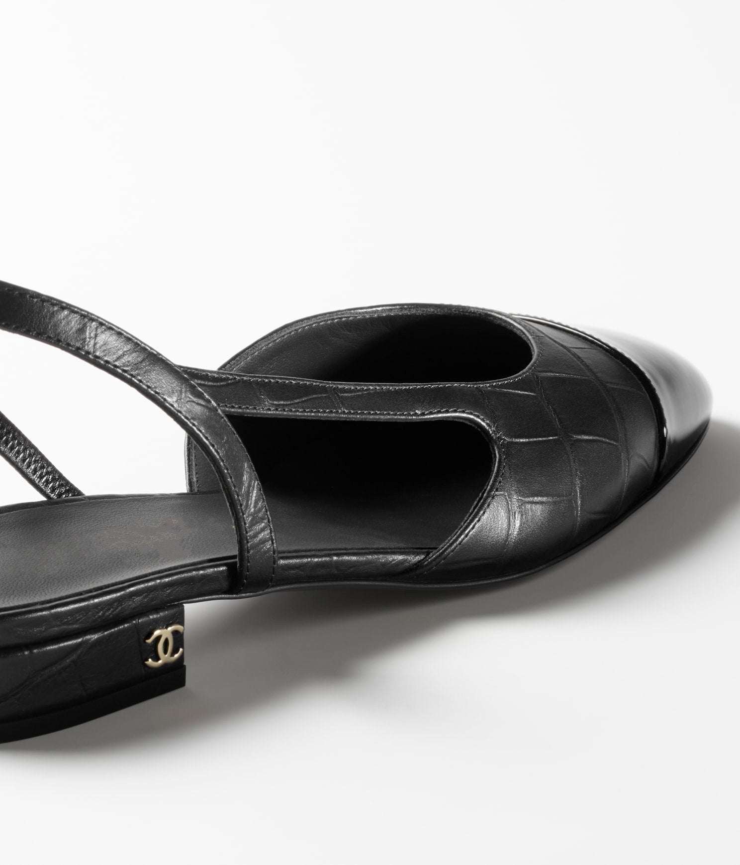 SLINGBACKS BLACK CALFSKIN PATENT