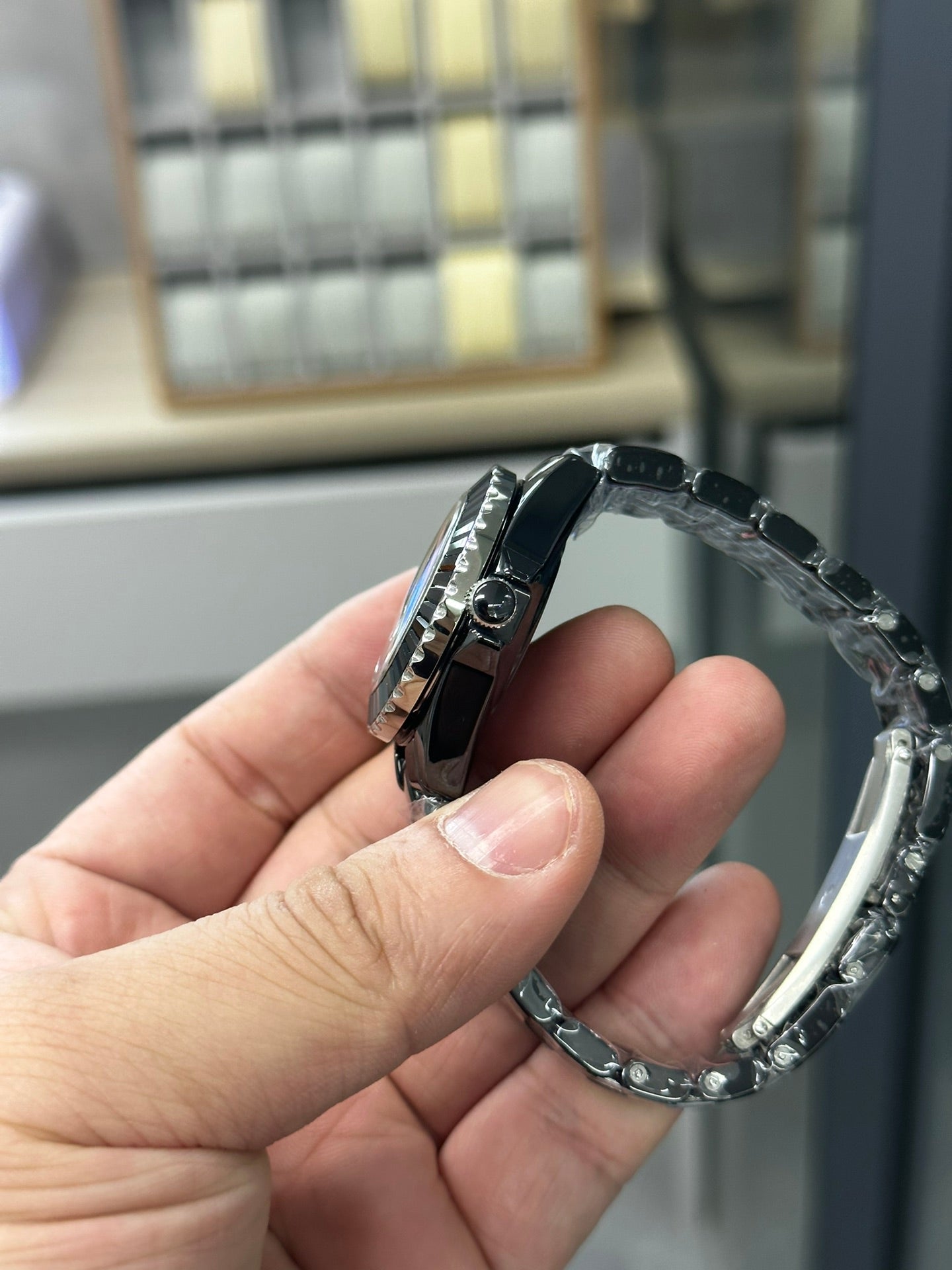 J12 33MM DIAMOND BEZEN BLACK CERAMIC STEEL