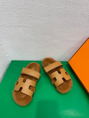 Chypre Sandal Gold shearling insole Gold goatskin lining