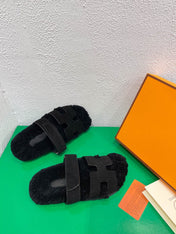 Chypre Sandal Black shearling insole Black Velvet leather lining