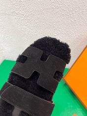 Chypre Sandal Black shearling insole Black Velvet leather lining