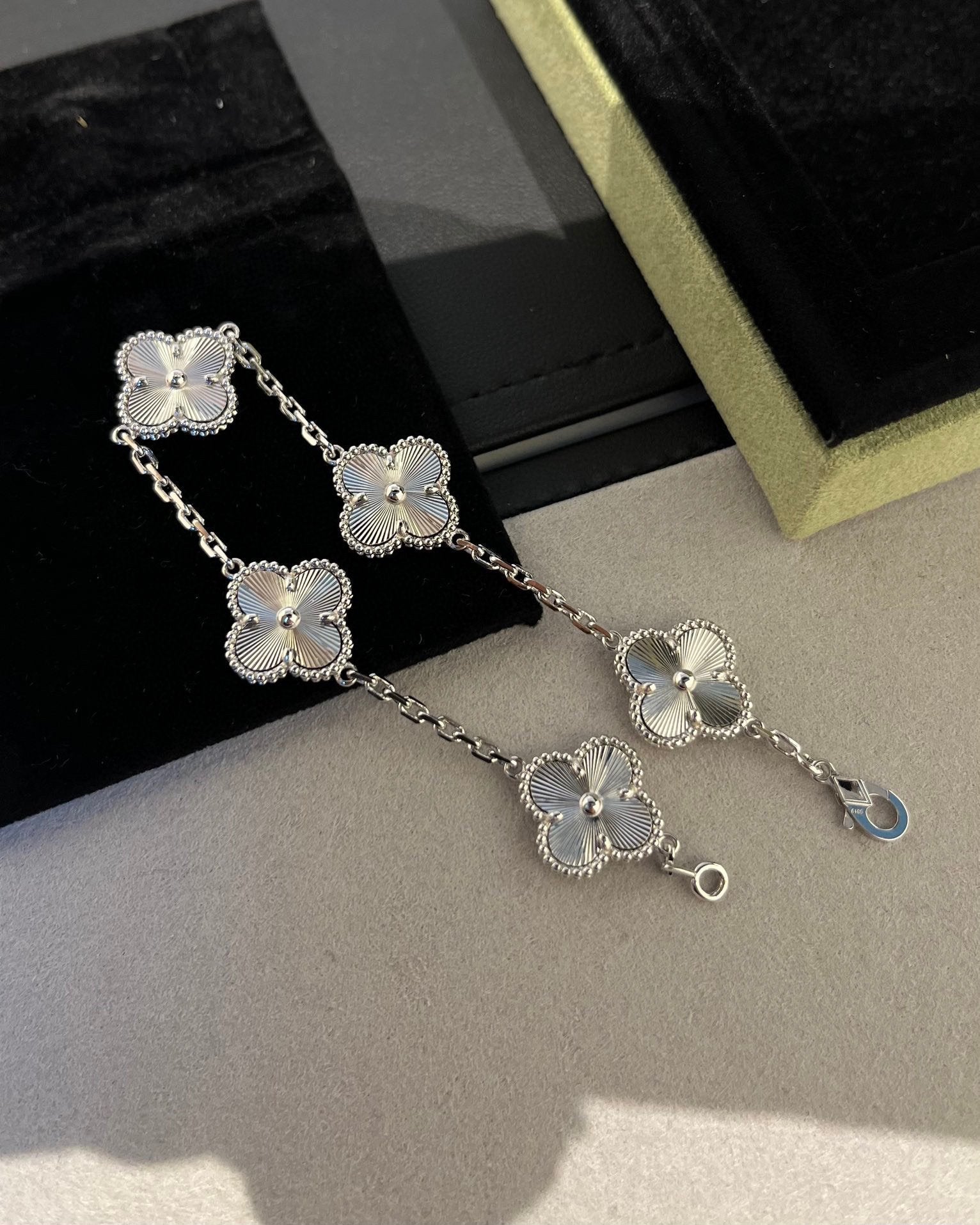 CLOVER SILVER 5 MOTIFS BRACELET